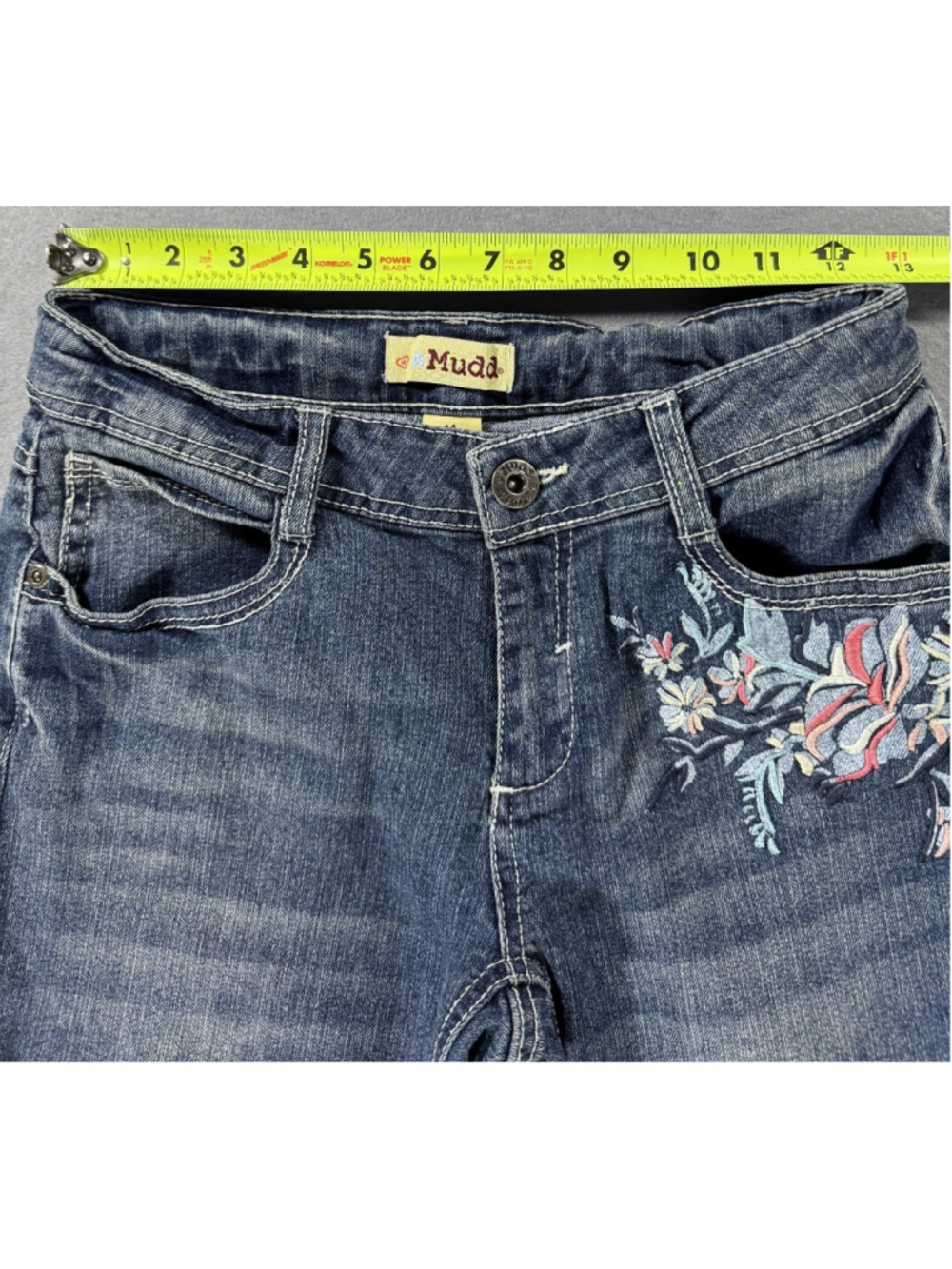 Mudd Girl’s Embroidered Jeans Size 14 w/ adjustable waistband Fun Floral Pattern - Picture 16 of 16
